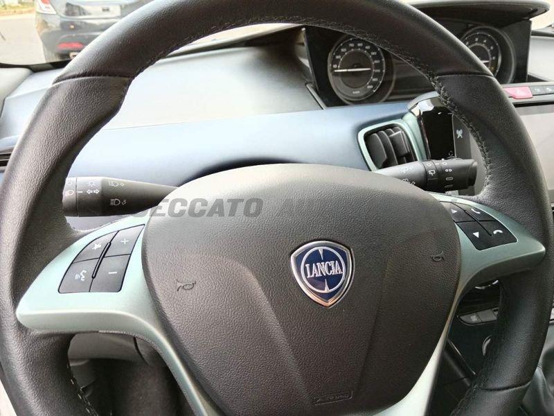 Lancia Ypsilon Ypsilon 1.0 firefly hybrid Platino s&s 70cv