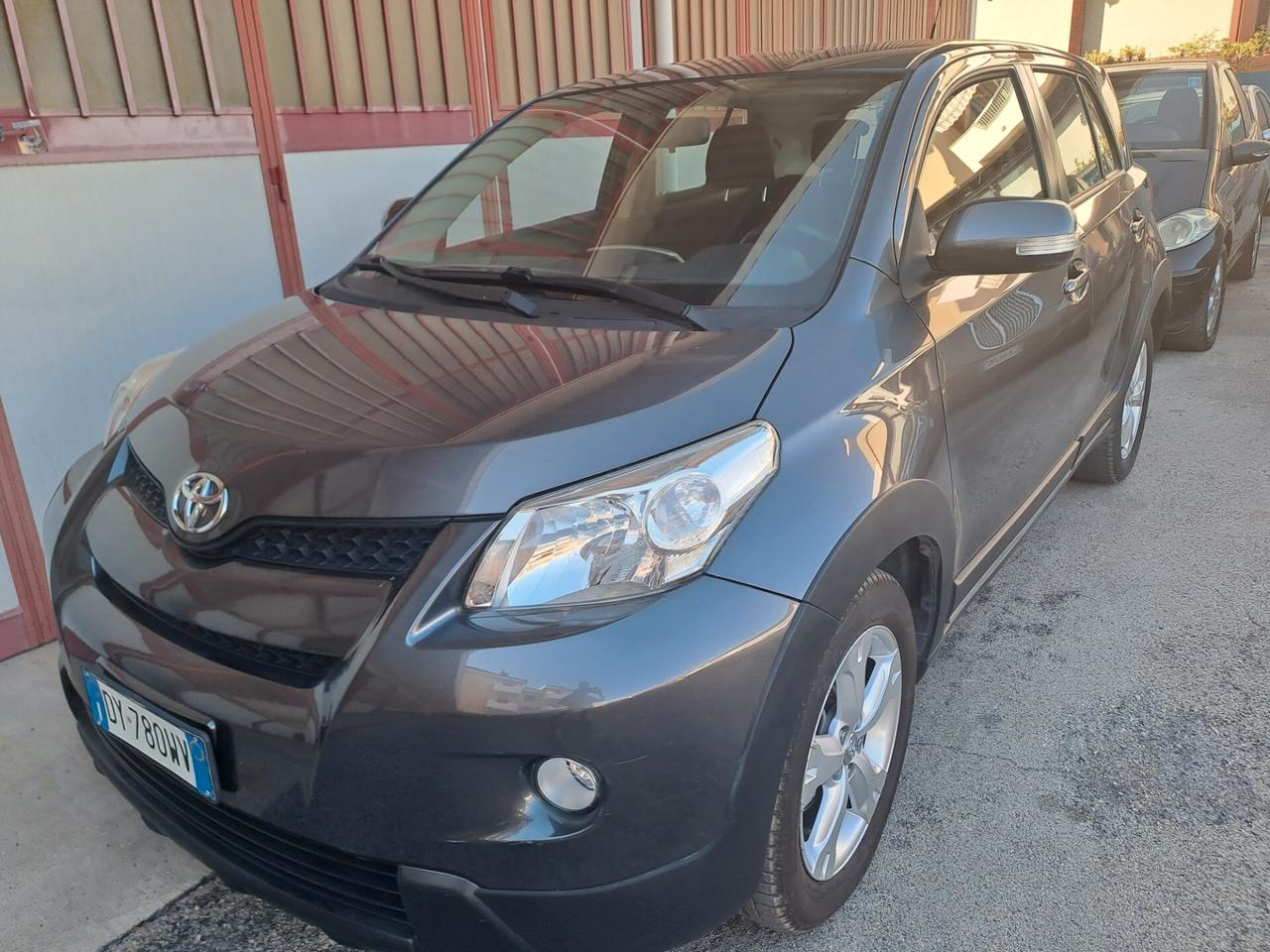 Toyota Urban Cruiser 1.4 D-4D AWD Sol