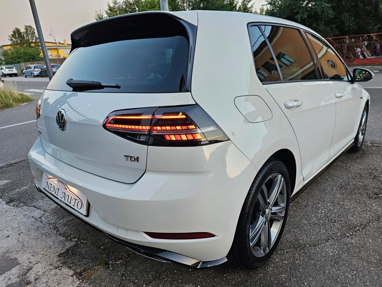 Volkswagen Golf 7.5 1.6 TDI 115cv R-Line*Bi-Xeno*Cockpit*Euro6*