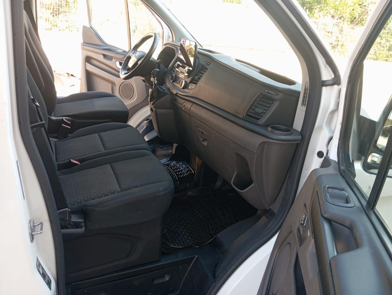 FORD Transit Custom 320 L2H2 Trend,