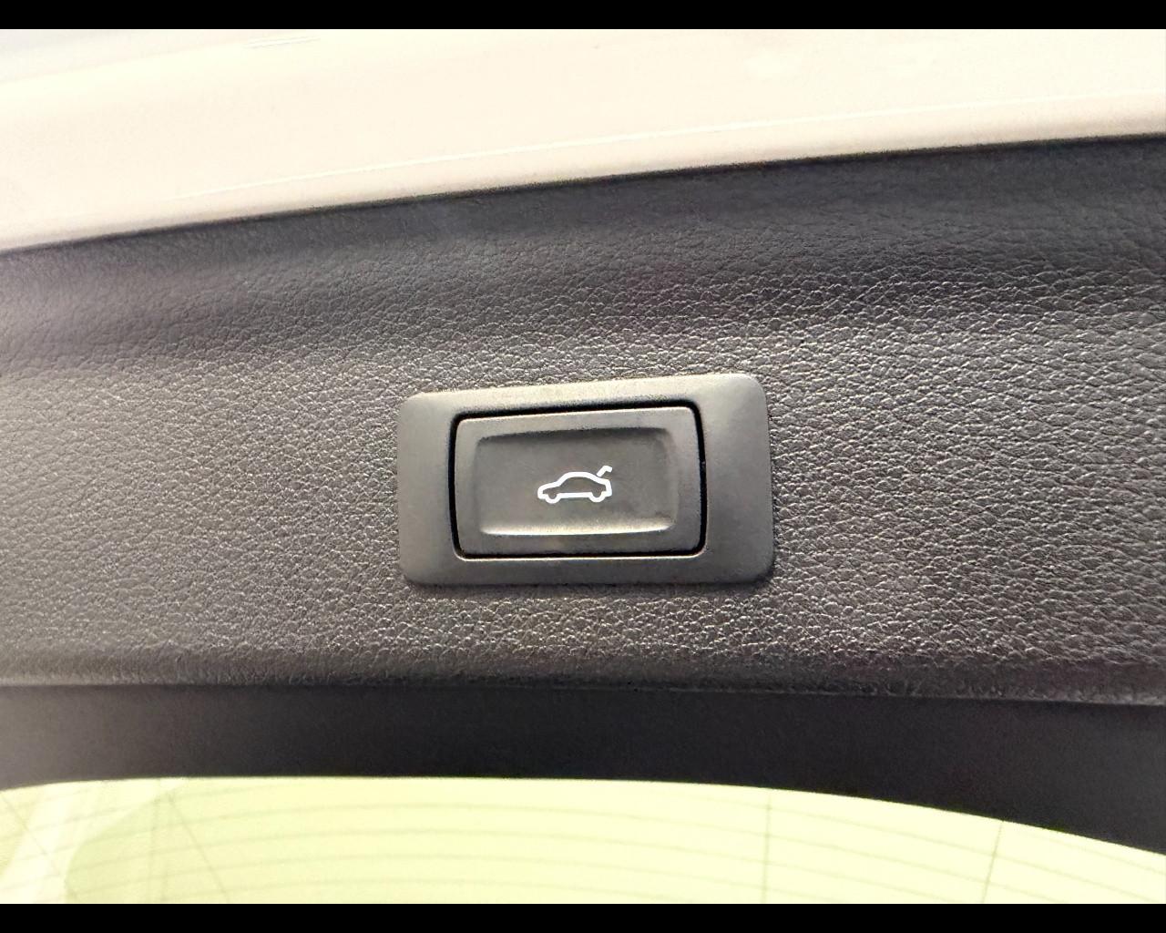 AUDI Q3 35 TDI S-TRONIC BUSINESS