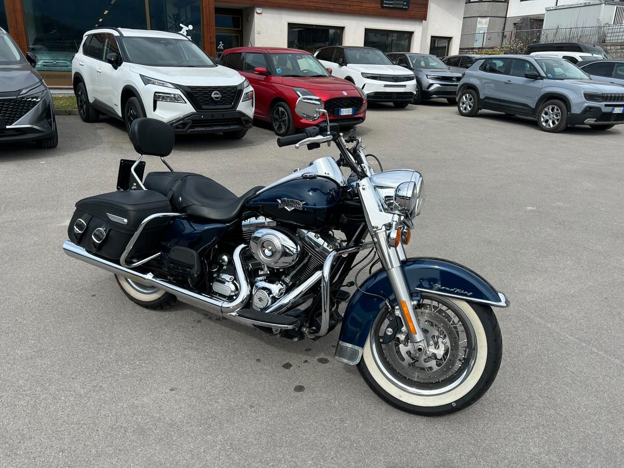 Harley-davidson FLHRC Road King Classic