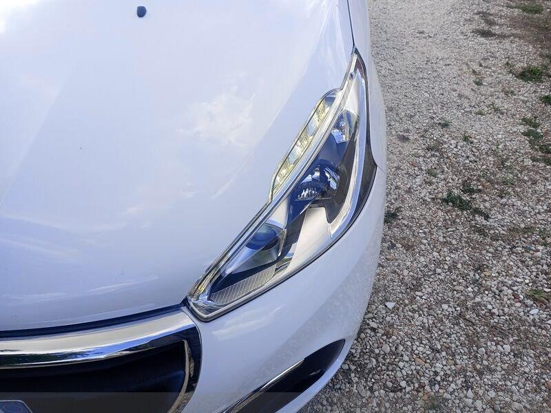 Peugeot 208 I 2015 Diesel 5p 1.6 bluehdi Active 75cv