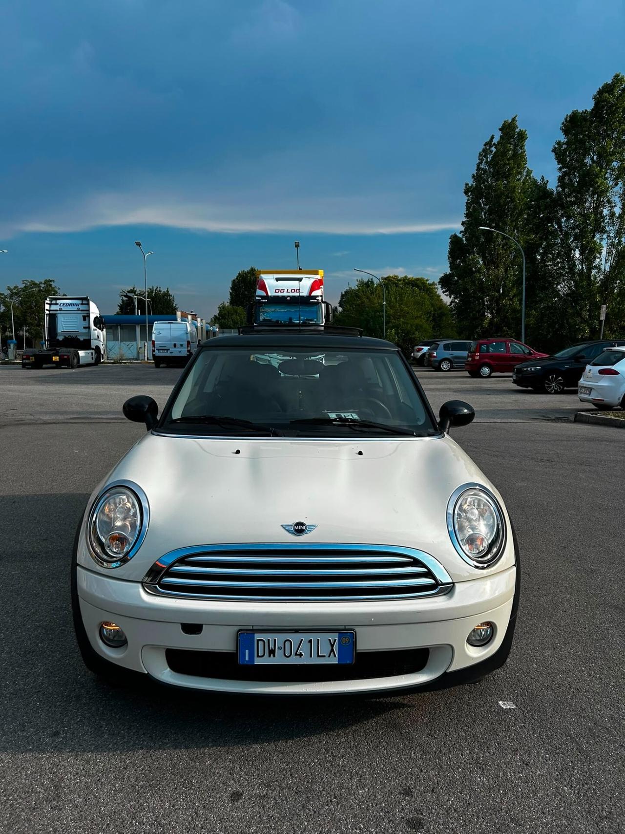Mini 1.6 16V One (72kW)