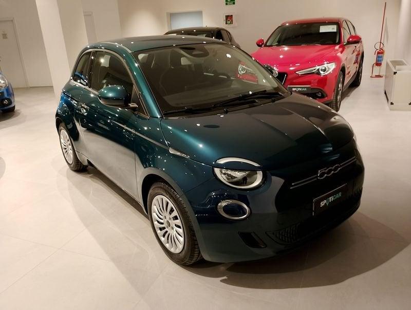 FIAT 500 500e Berlina 42 kWh