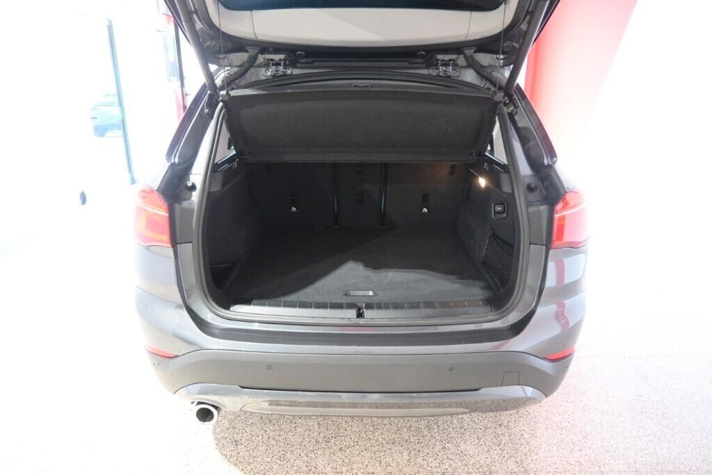 BMW X1 16D 115CV STEPTRONIC S-DRIVE BUSINESS ADVANTAGE ( CRUISE - NAVI - PDC )