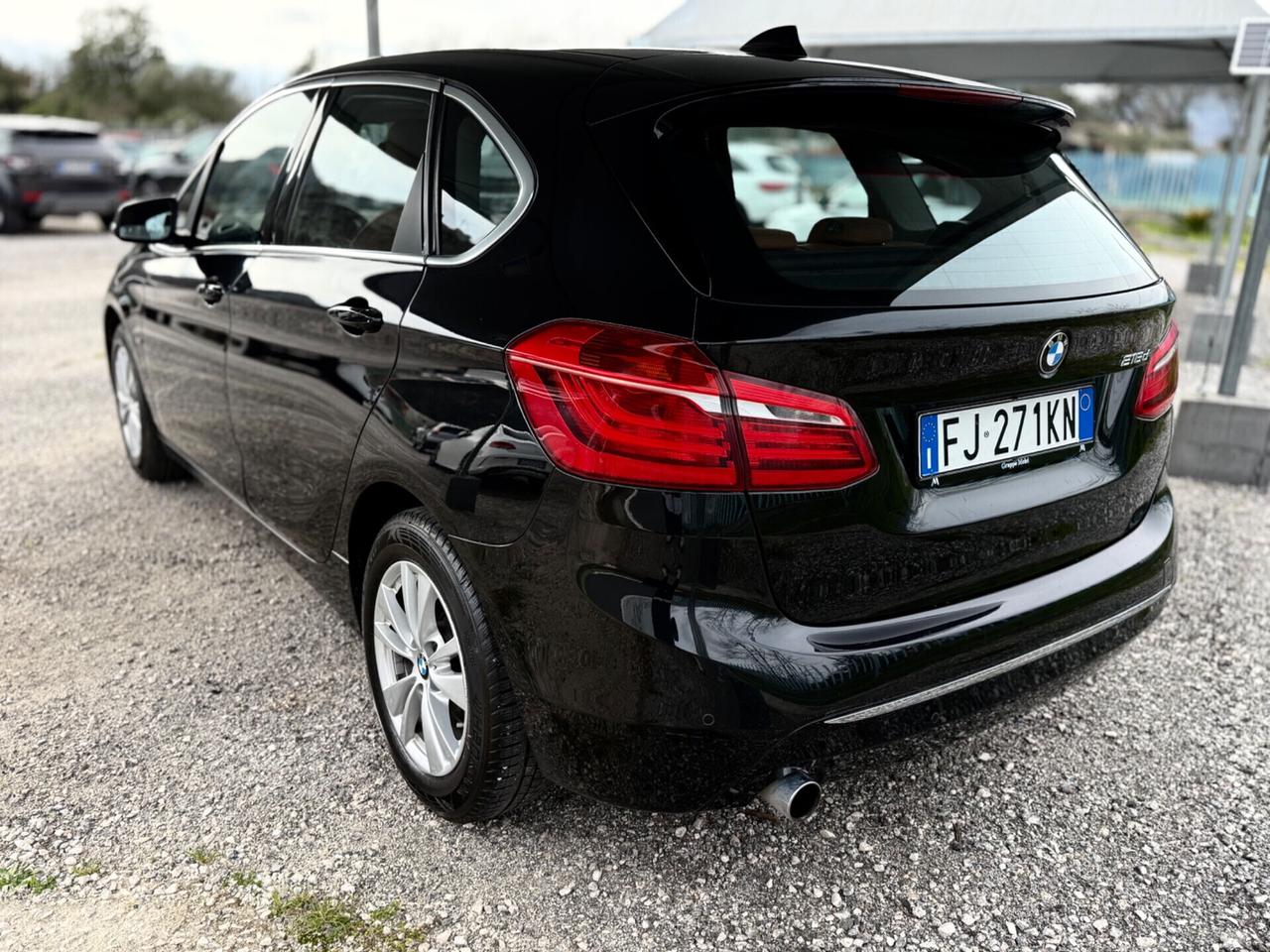 Bmw 216d Active Tourer Luxury *PELLE*FARI LED