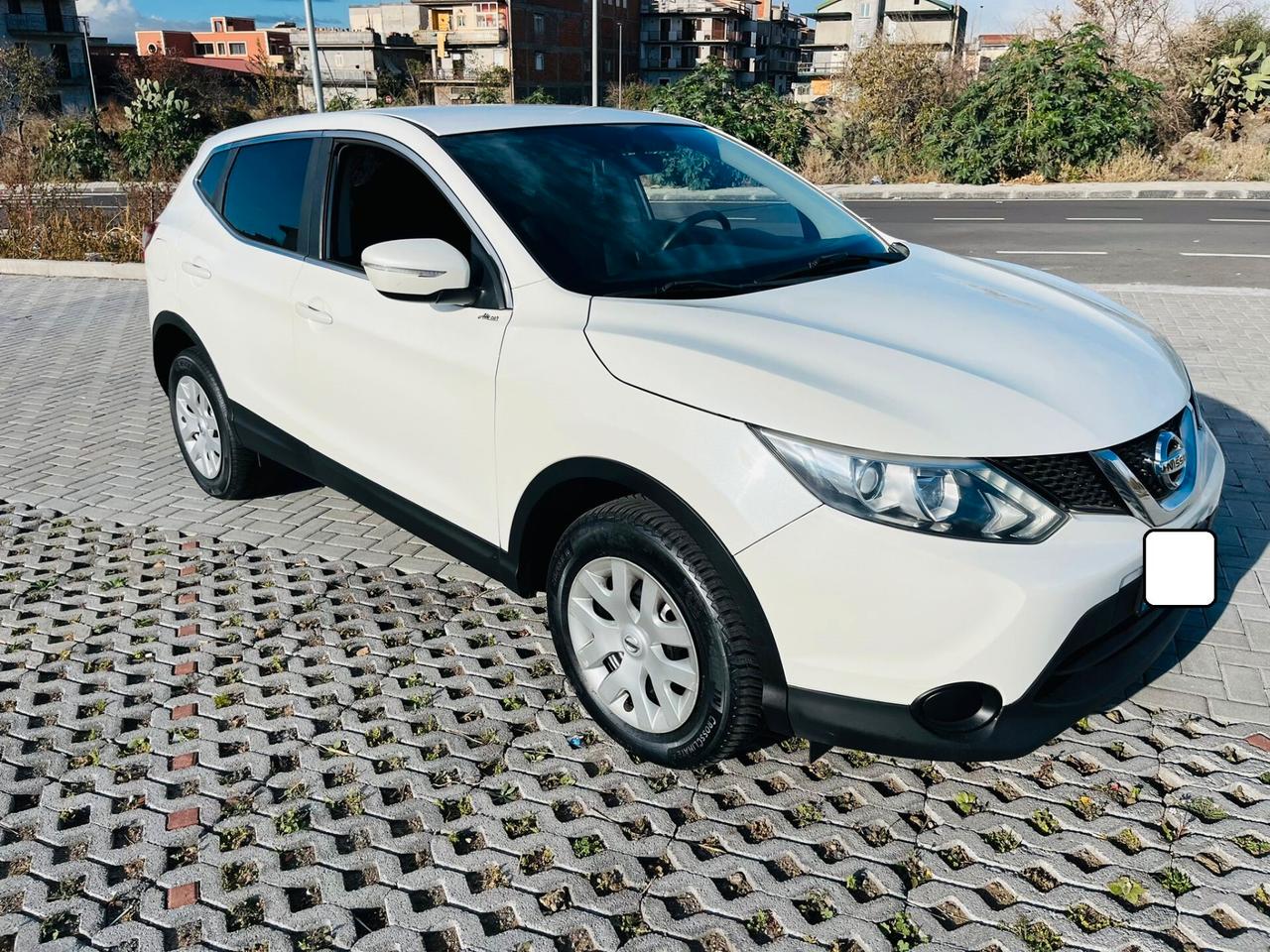 Nissan Qashqai 1.5 dCi Tekna diesel corso sicilia n 34 paterno'