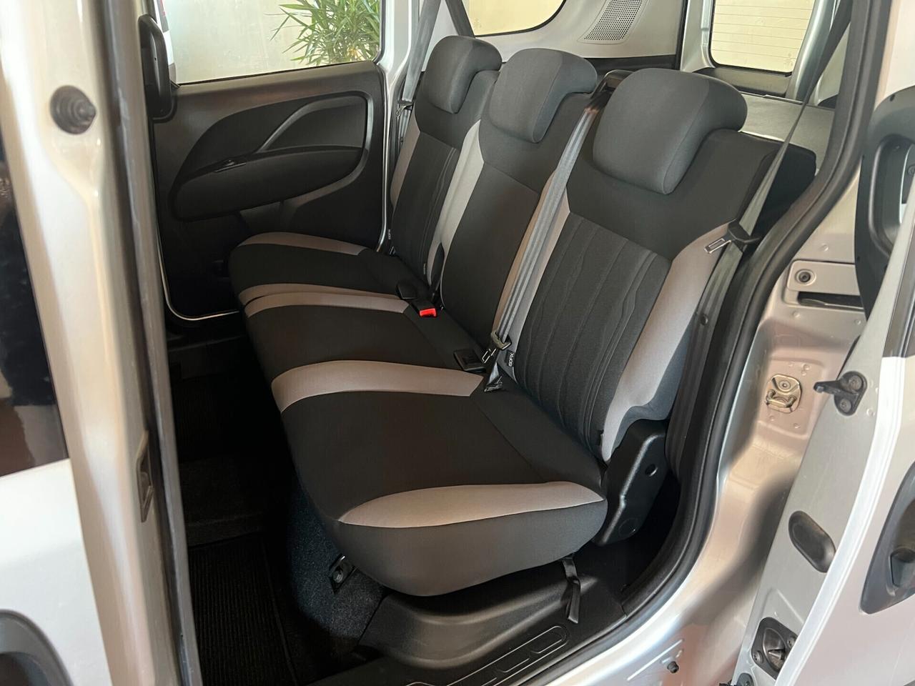 Fiat Doblo 1.6 MJT 120CV PC Combi N1 Autocarro 5 posti