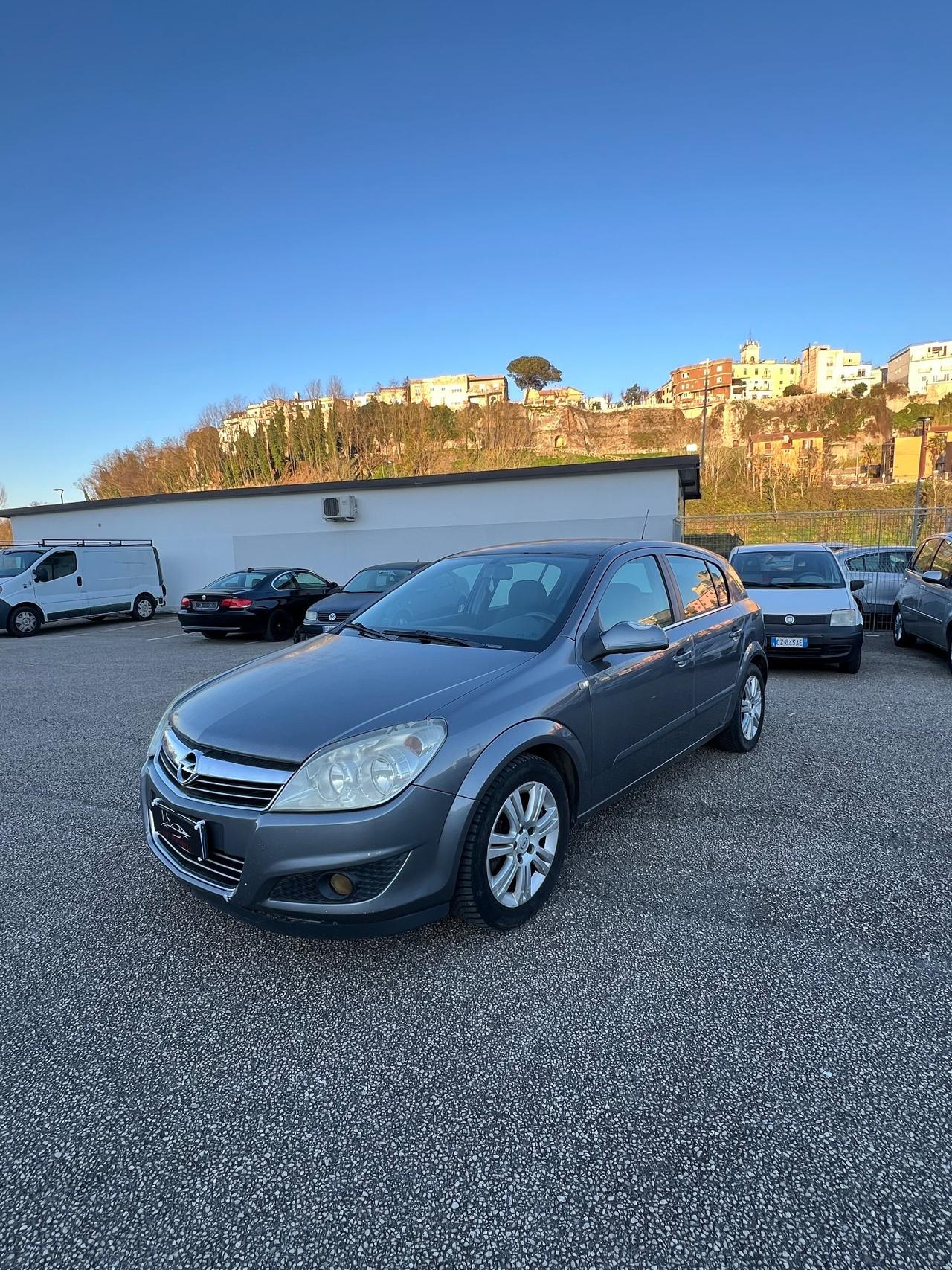 Opel Astra 1.7 CDTI 101CV 5 porte Enjoy