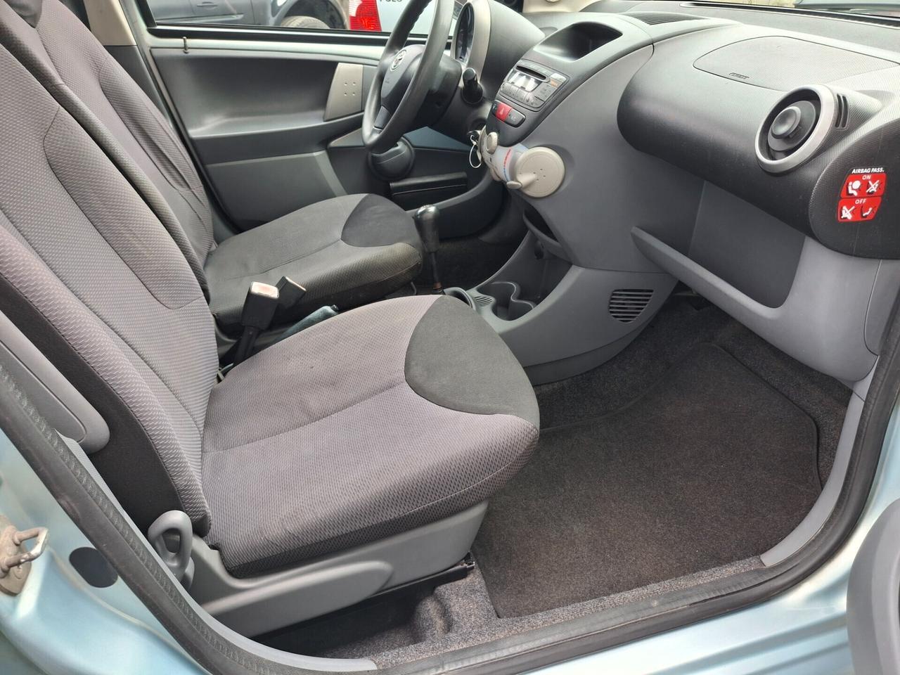 Toyota Aygo 1.0 12V VVT-i 5 Porte-NEOPATENTATI-