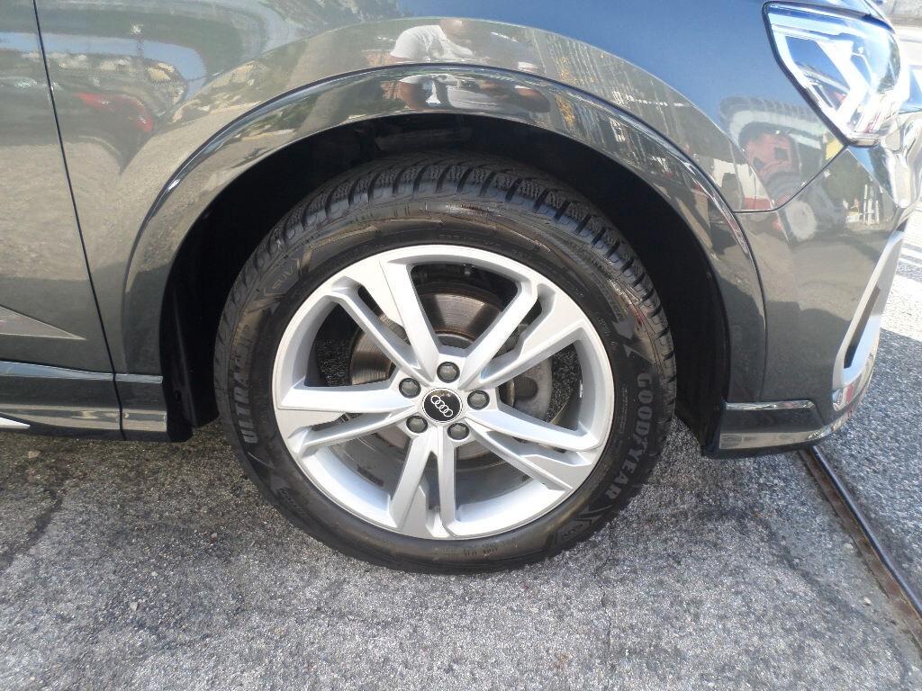 Audi Q3 SPB 35 TFSI S line edition
