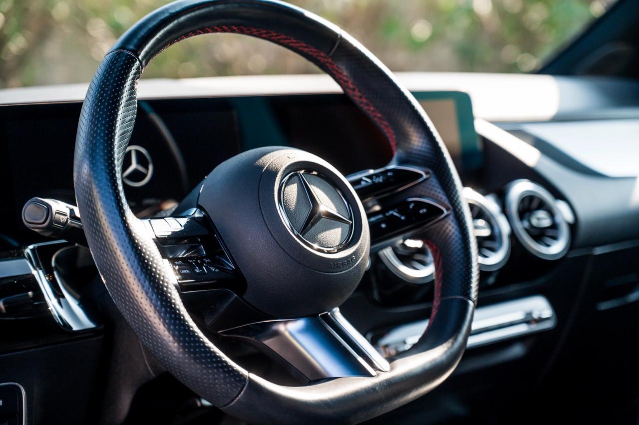 Mercedes-benz GLA 200 180 d Automatic AMG Line Advanced Plus