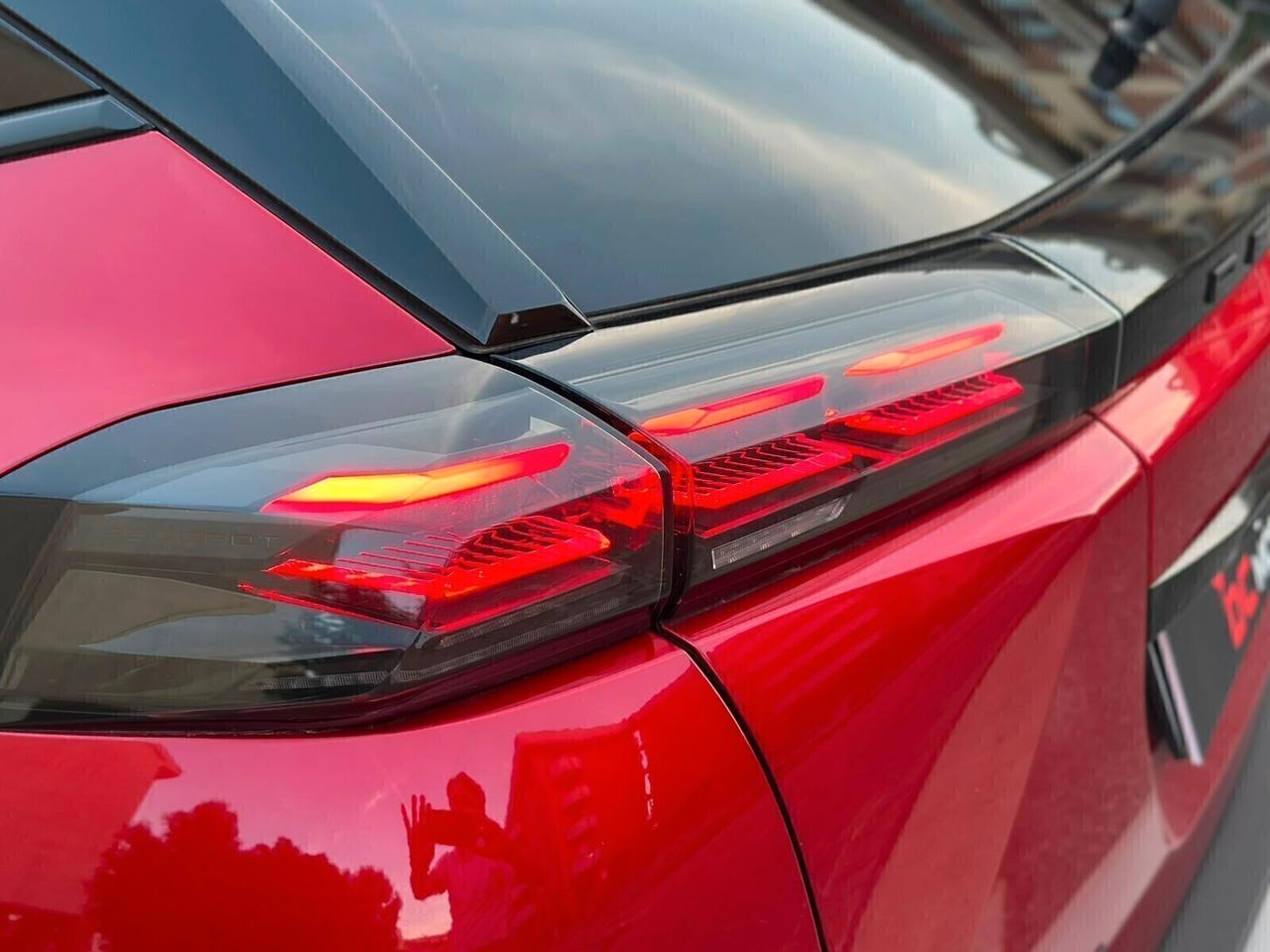 Peugeot 2008 PureTech 100 S&S Allure Pack