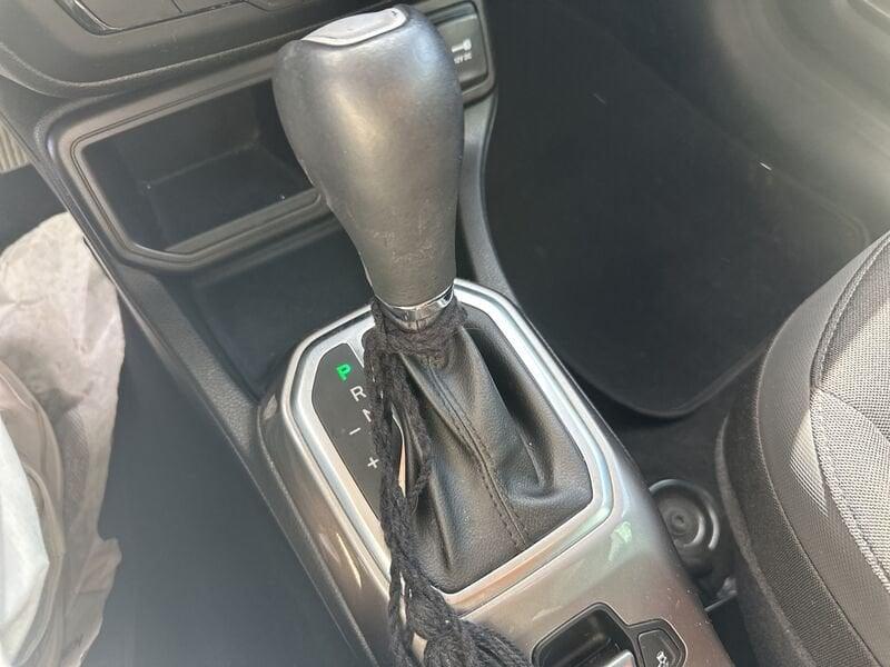 Jeep Renegade 2019 1.5 turbo t4 mhev Limited 2wd 130cv dct