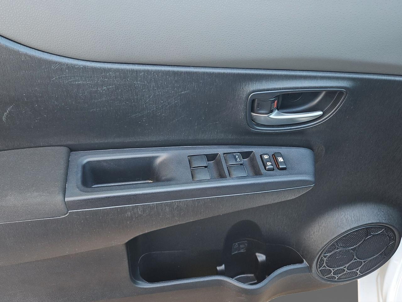 Toyota Yaris 1.4 D-4D 5 porte Trend SEDILI RISCALDABILI RETROCAMERA NAVI