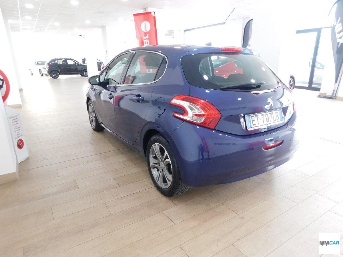 PEUGEOT - 208 - 1.4 HDi 68 CV 5p. Allure