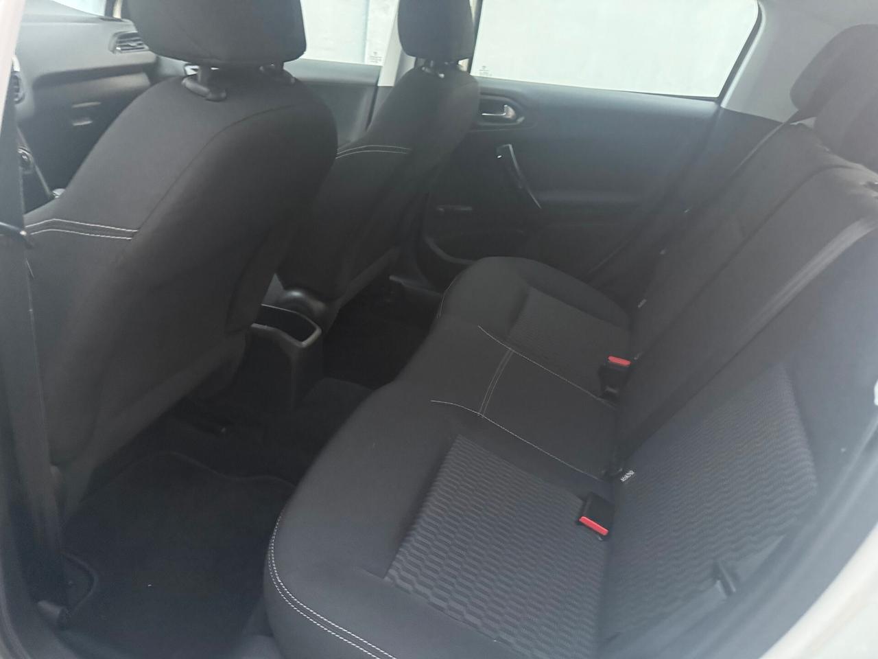 Peugeot 208 PureTech 82 5p. GPL Active