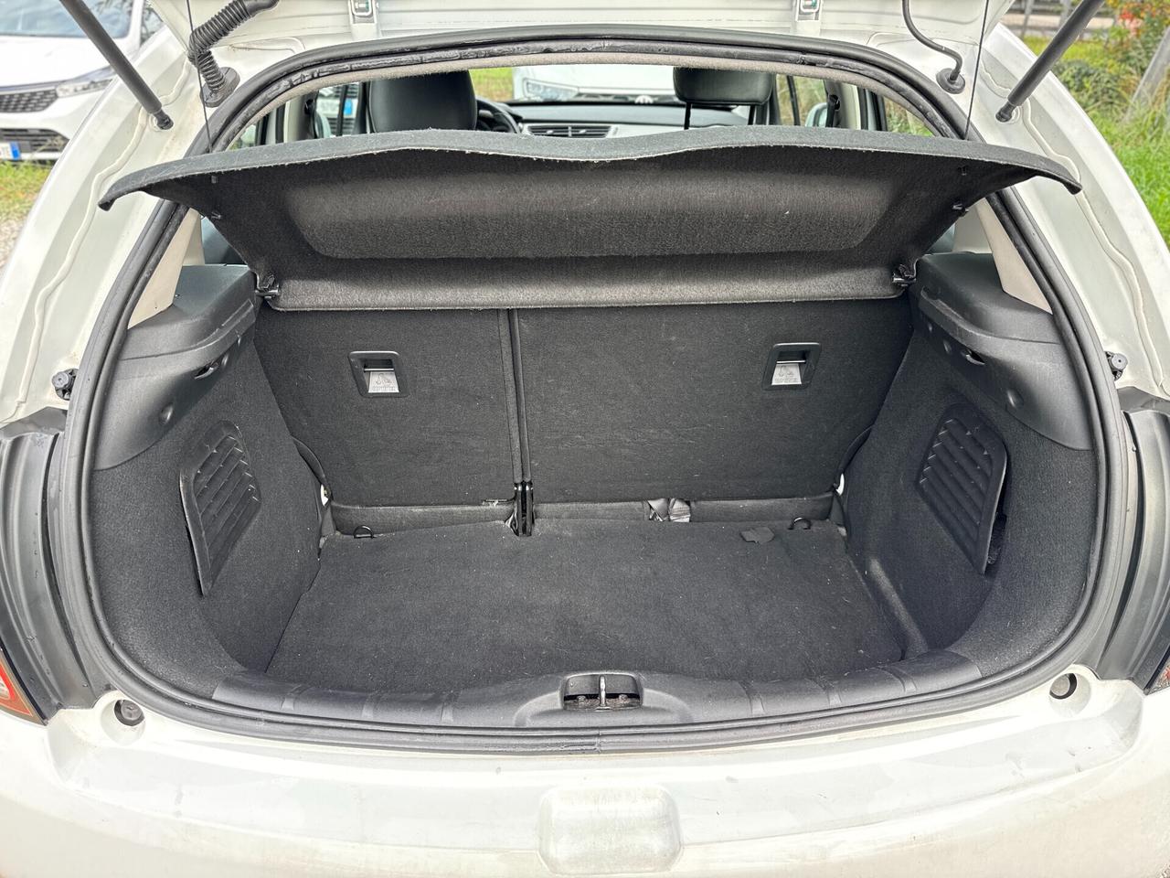 Citroen C3 PureTech 82 GPL Shine