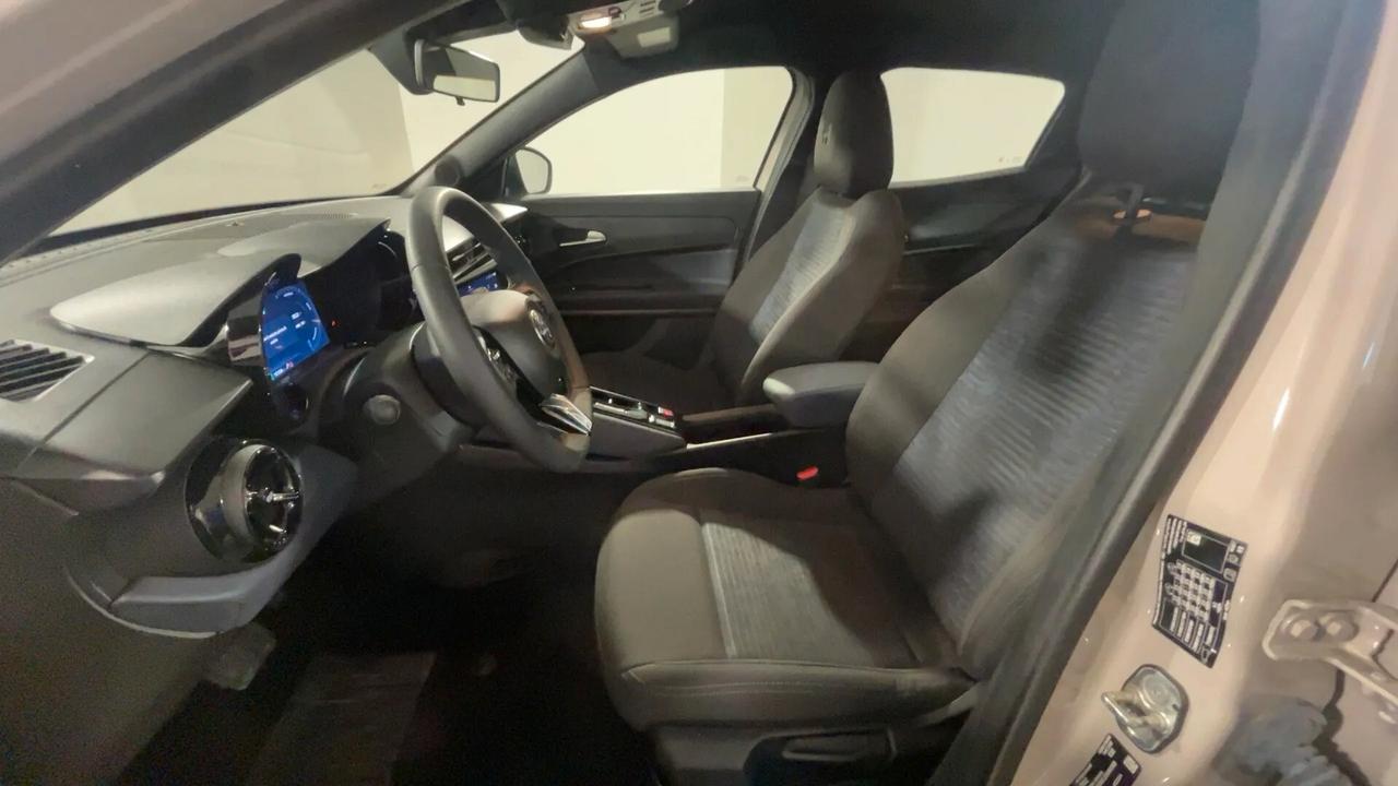 Alfa Romeo Junior 156 CV BEV Sprint