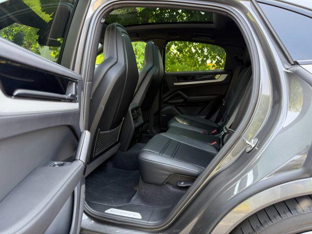 PORSCHE Cayenne Coupé 3.0 V6 E-Hybrid MOD. 2024 IVA ESPOSTA
