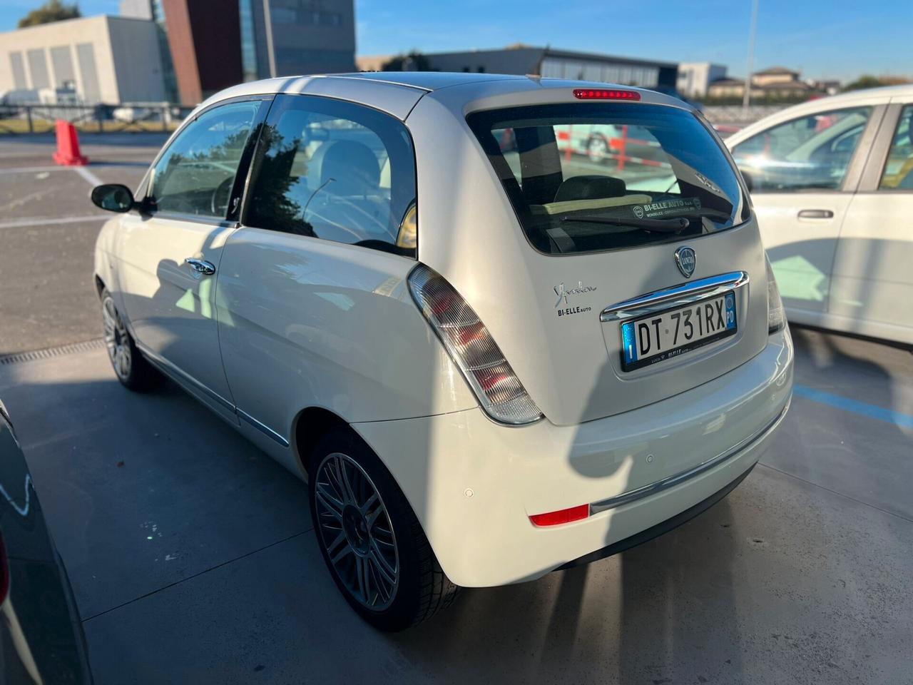 Lancia Ypsilon 1.2 Argento