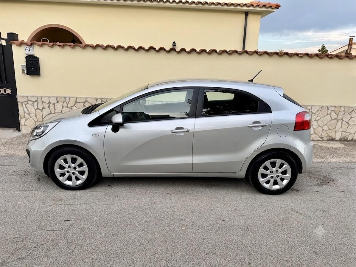 Kia Rio 1.2 CVVT 5p. Cool