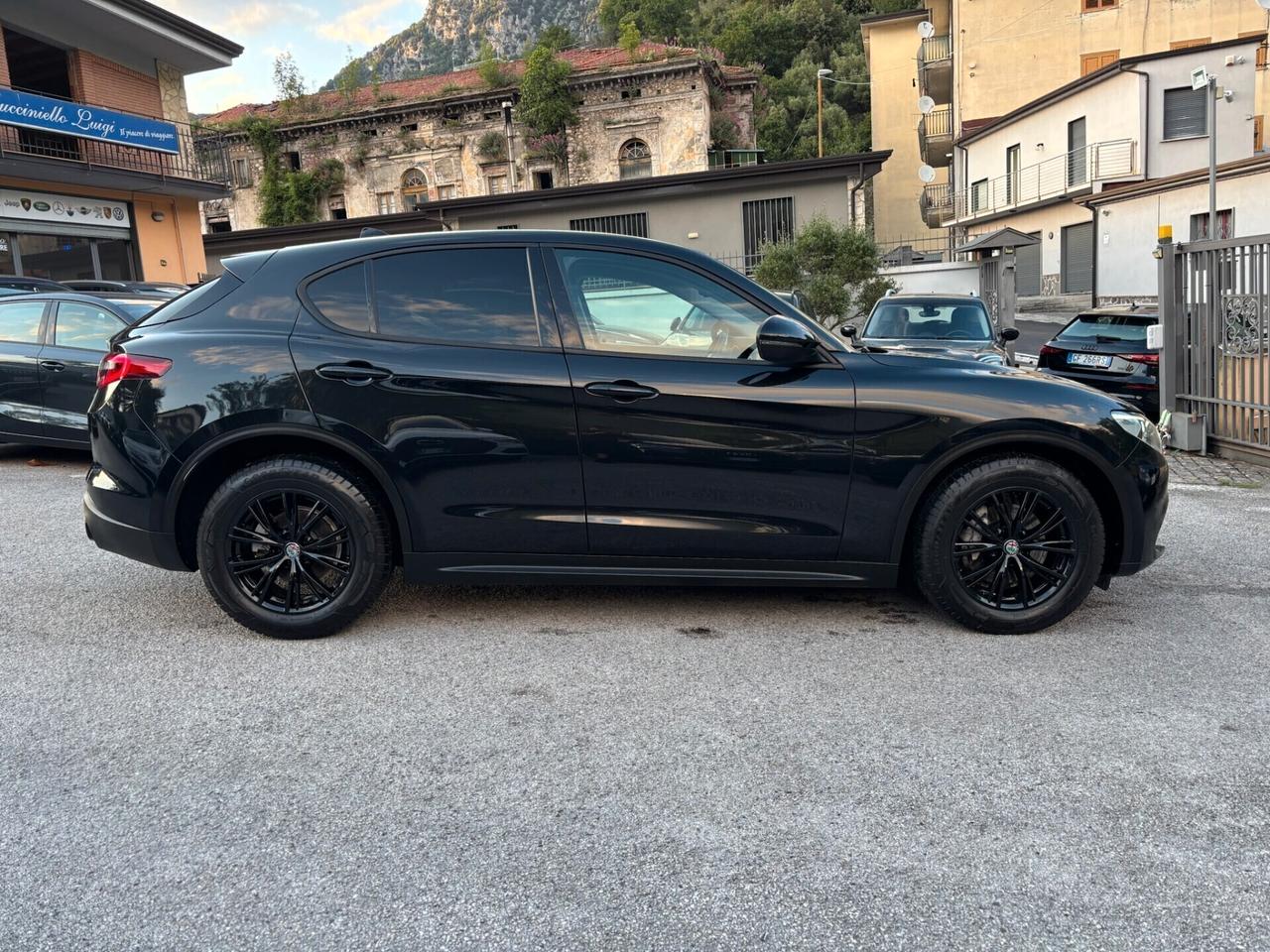 Alfa Romeo Stelvio 2.2 Turbodiesel 160 CV AT8 RWD MY 22