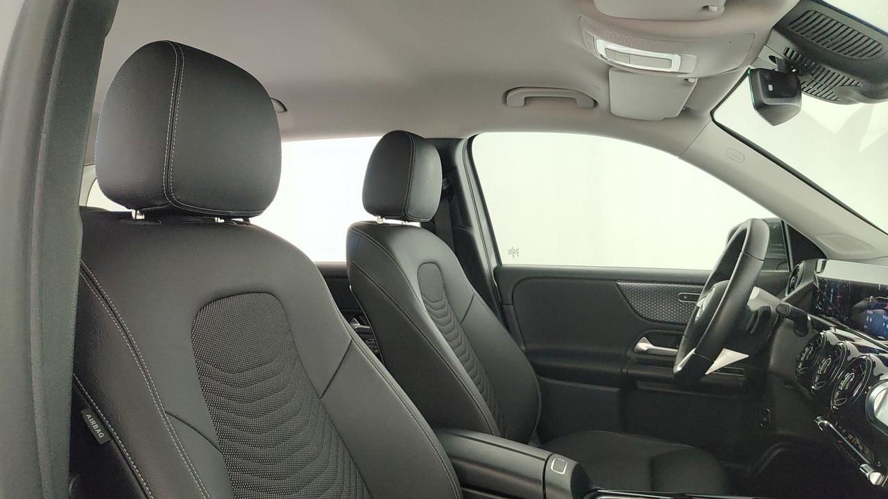 Mercedes-Benz GLB 180 d Advanced auto