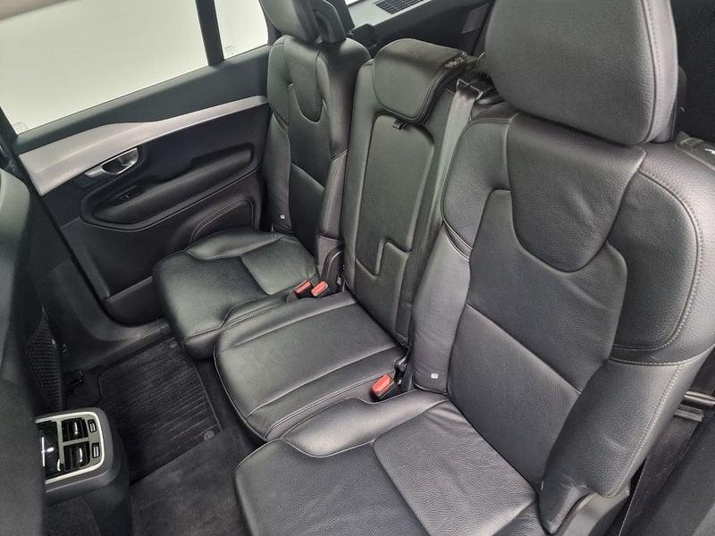 Volvo XC90 D5 AWD Geartronic 7 posti Momentum Euro 6 D-Temp