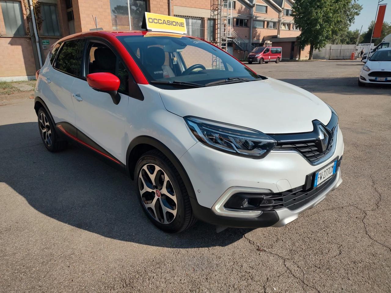 Renault Captur TCe 12V 90 CV Sport Edition (66 KW), OK NEOPATENTATI