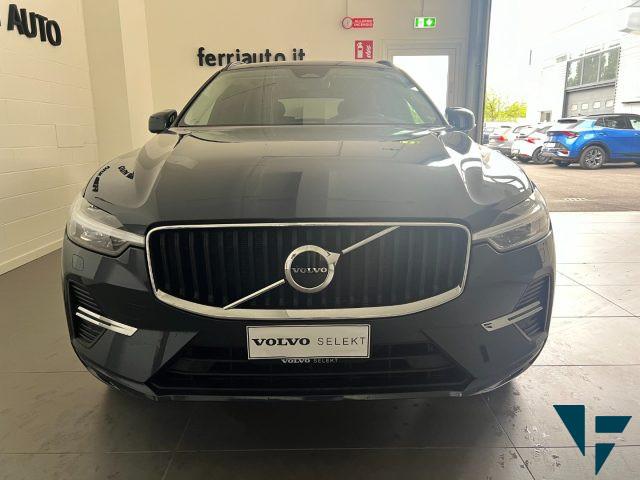 VOLVO XC60 B4 automatico Momentum Pro