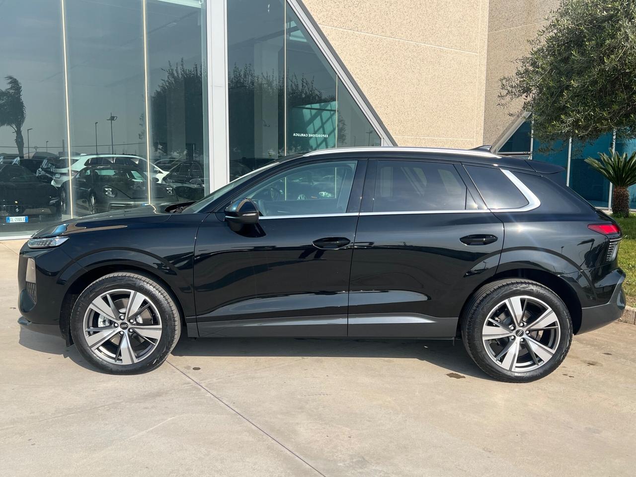 Audi Q3 TFSI 150 kW S tronic quattro Business Advanced Possibilità noleggio no scoring