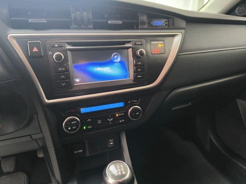 Toyota Auris 1.4 D-4D Lounge