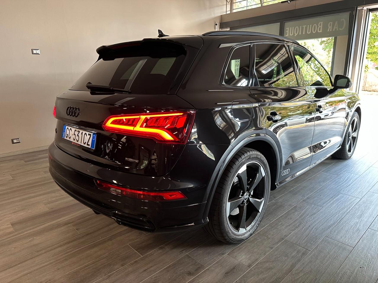 Audi Q5 40 2.0 tdi mhev S line Plus Quattro 204cv Black Edition