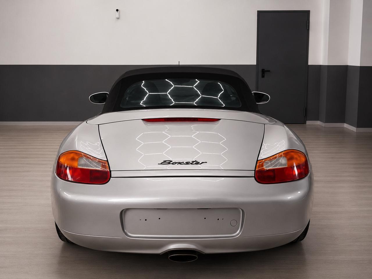 Porsche Boxster 2.5i 24V cat