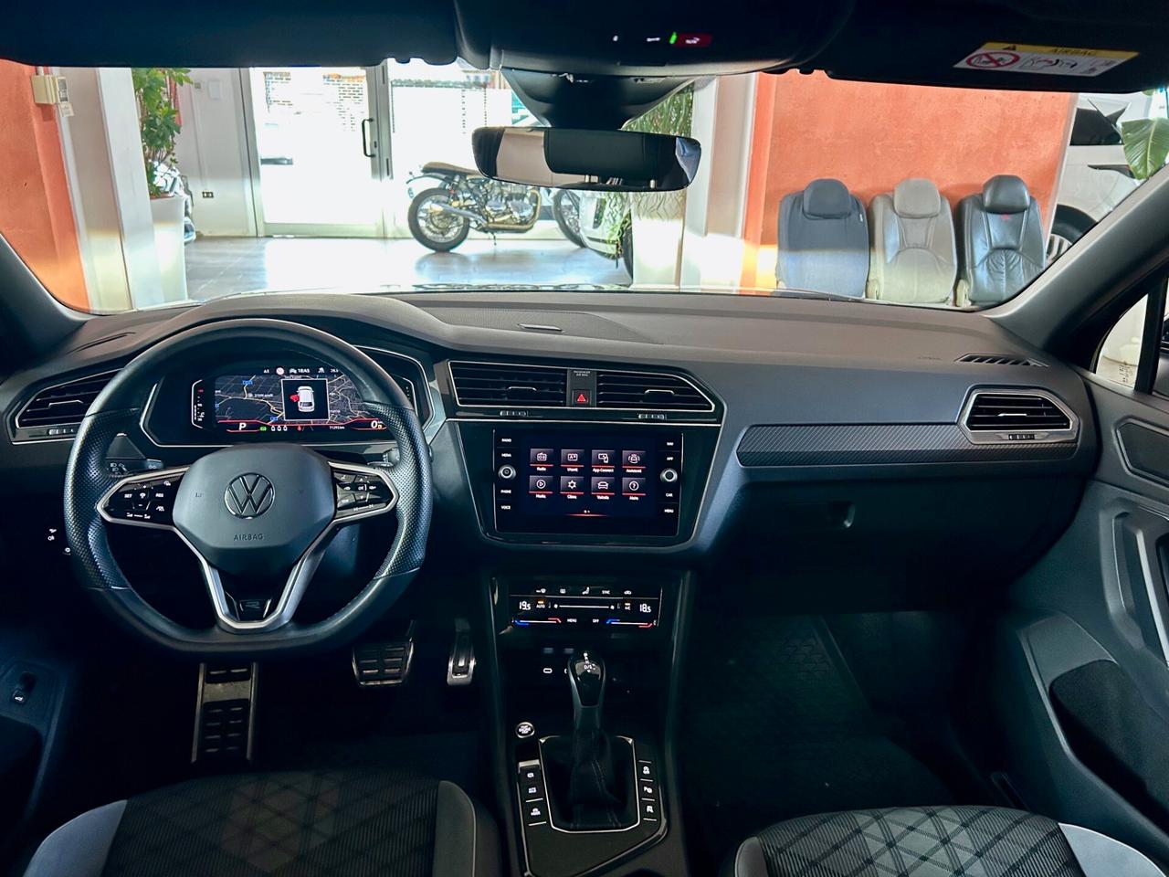 Volkswagen Tiguan 2.0 TDI 150 CV SCR DSG R-Line