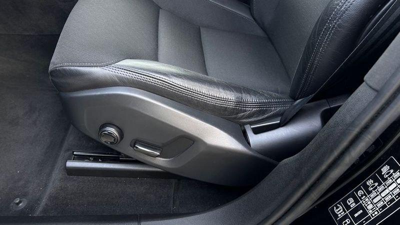 Volvo XC60 D5 AWD Geartronic Business GANCIO T. GUIDA SEMIAUTOM.