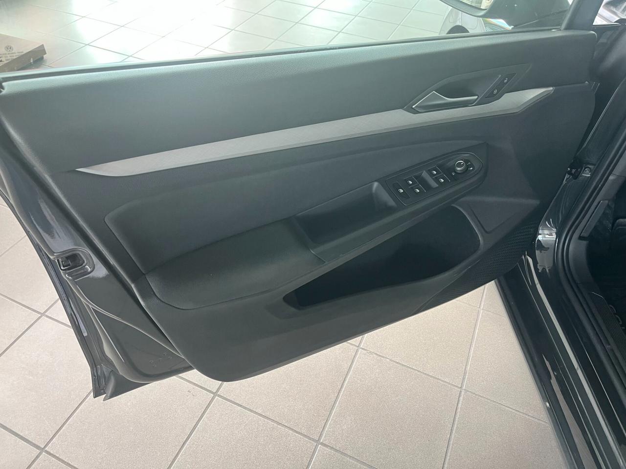 Volkswagen Golf 1.0 TSI EVO Life