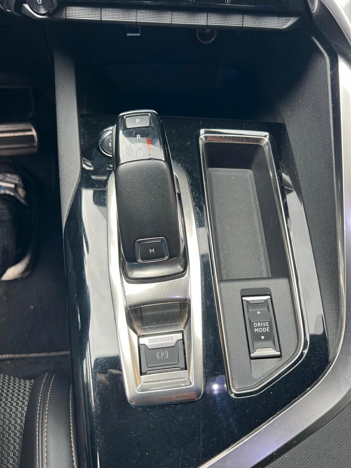 PEUGEOT 3008 BLUEHDI 130 S&S EAT8 GT 07/22