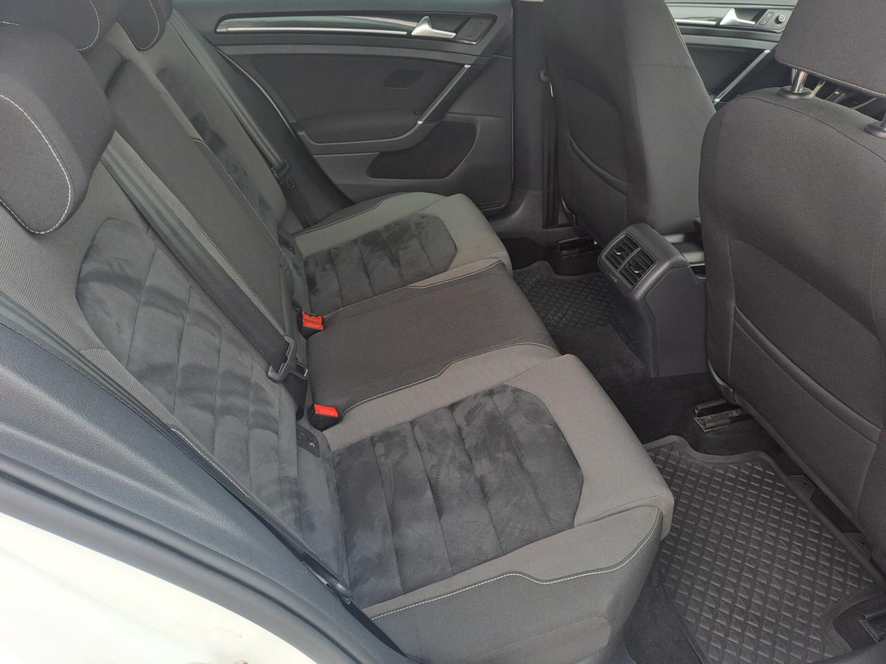 Volkswagen Golf Business 1.6 TDI 5p. Highline