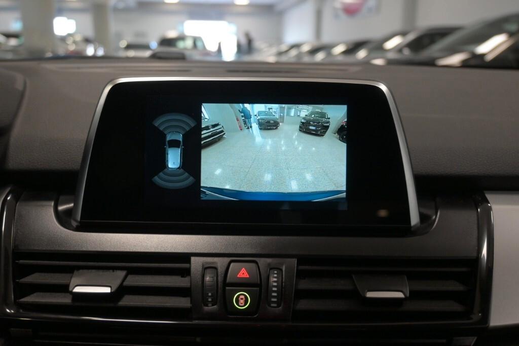 BMW 216D ACTIVE TOURER 116CV STEPTRONIC BUSINESS ADVANTAGE ( FARI LED - PELLE - NAVI - PARK ASSISTANT - TELECAMERA POST. )