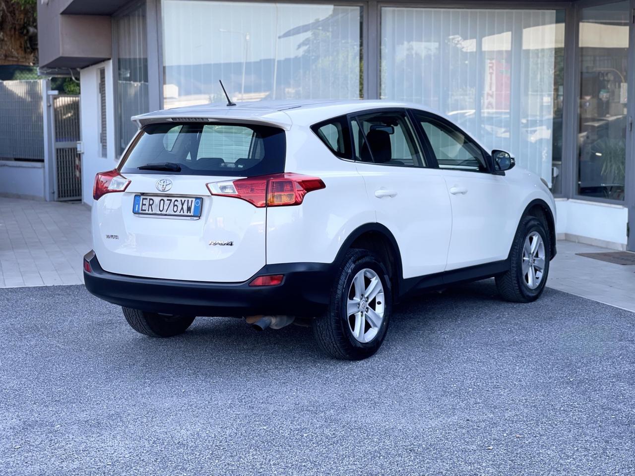 Toyota RAV 4 2.0 Diesel 124CV E5 - 2013