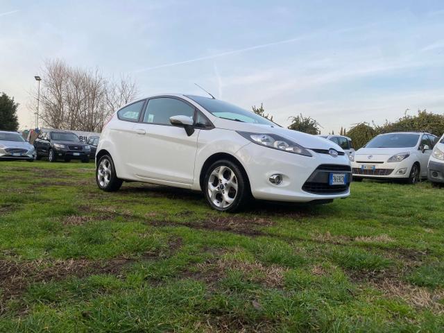 Ford Fiesta Titanium Gpl * Bollo pagato fino a Novembre 2026 *