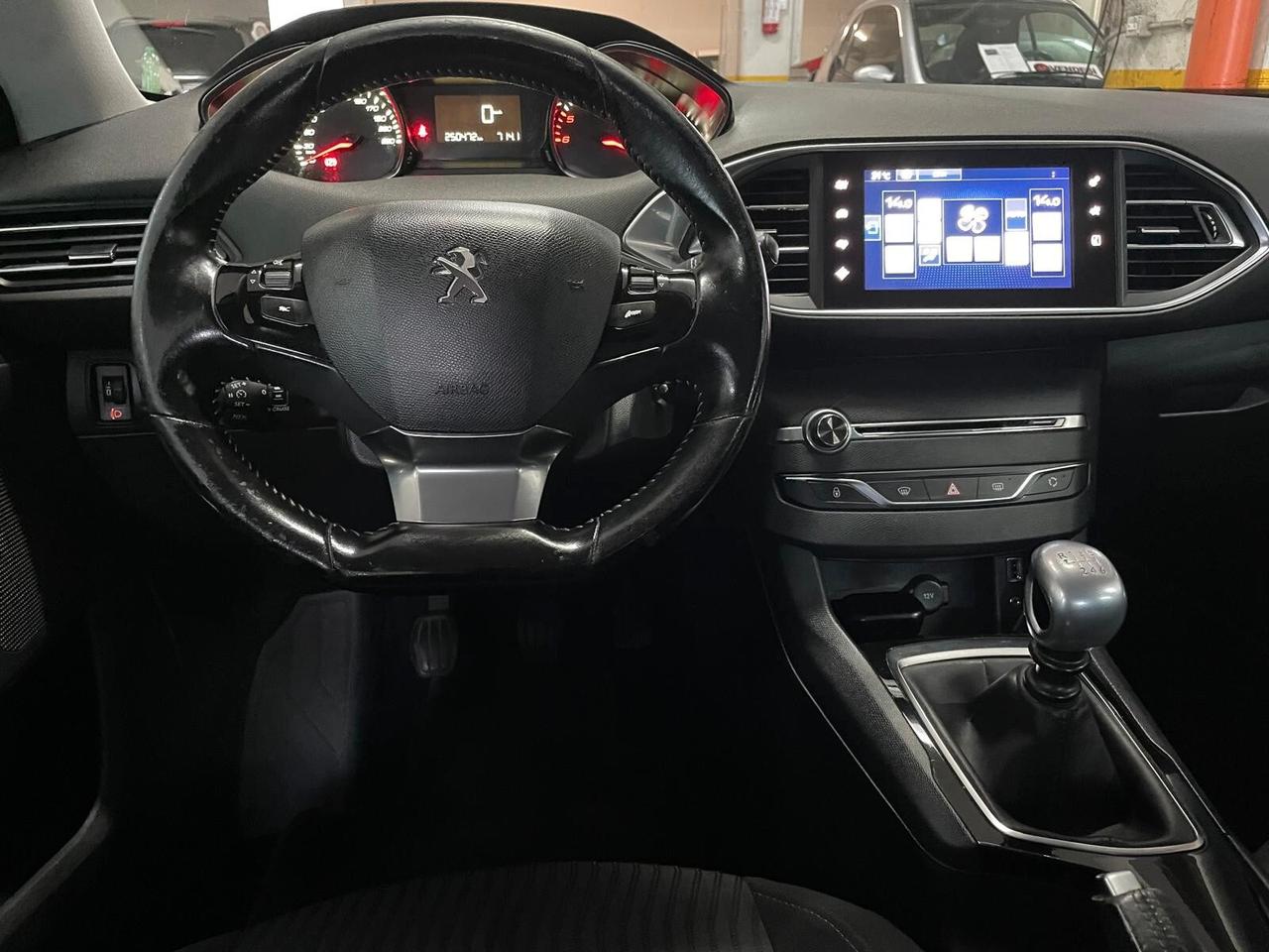 Peugeot 308 BlueHDi 120 S&S Business