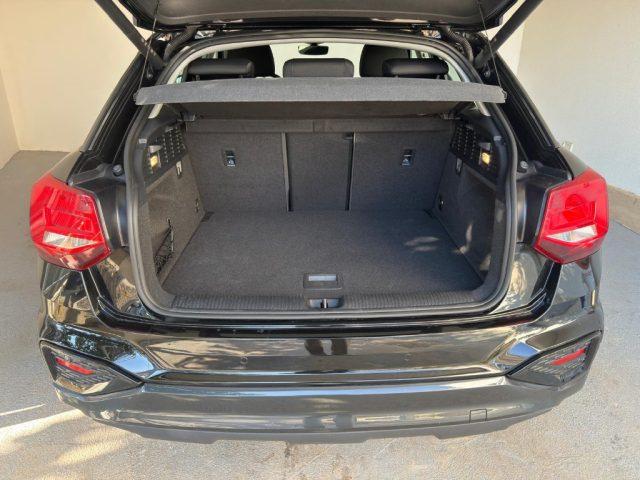 AUDI Q2 35 TDI S tronic Business Advanced
