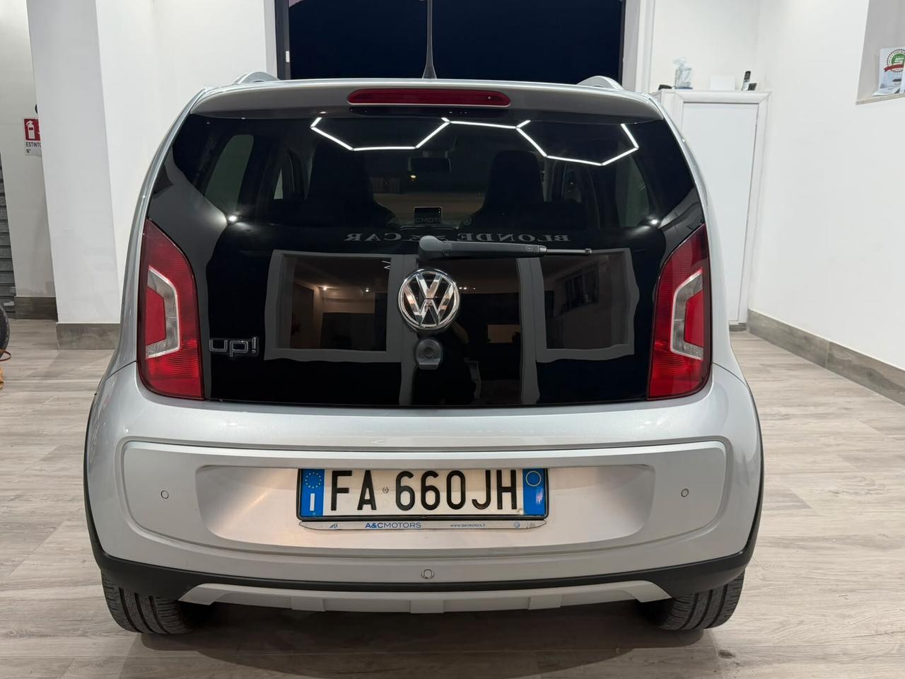 Volkswagen up! 1.0 75 CV 5p. cross