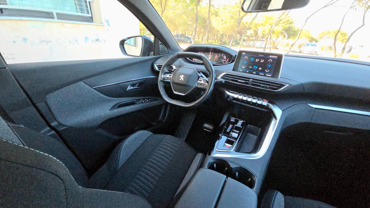 Peugeot 3008 BlueHDi 130 S&S EAT8 Active Pack