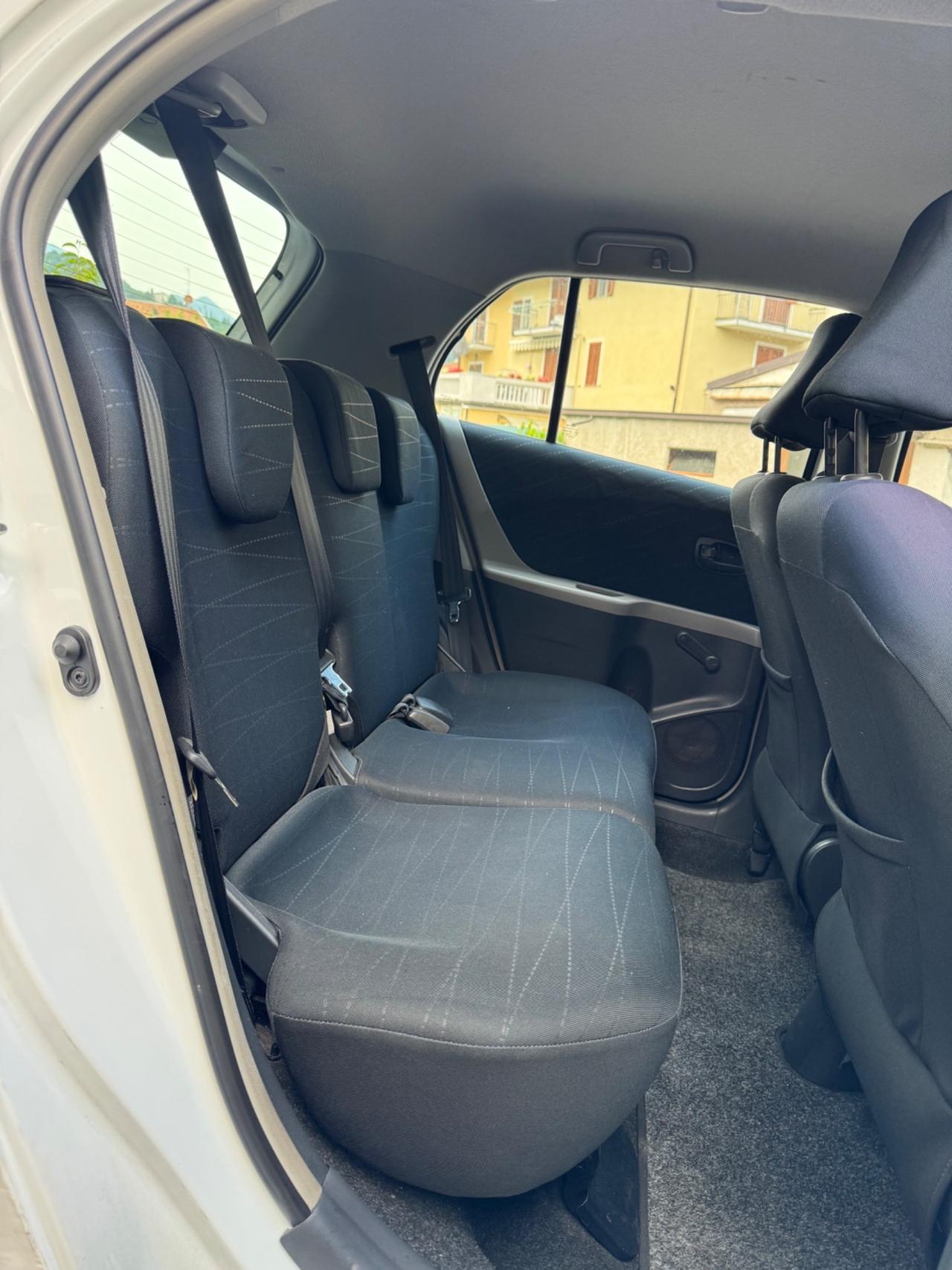 Toyota Yaris 1.0 5 porte