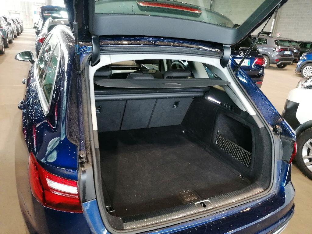 Audi A4 Avant 40 TDI quattro S tronic Business Advanced
